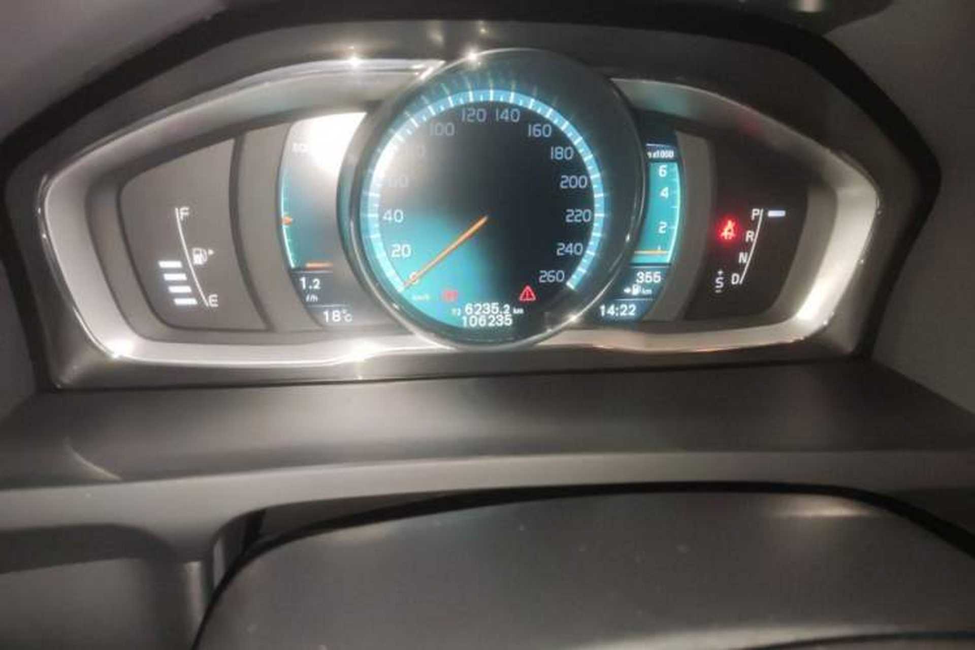 Used Volvo S60 2015 S60L T5 Intelligent Drive Edition Odometer Close Up