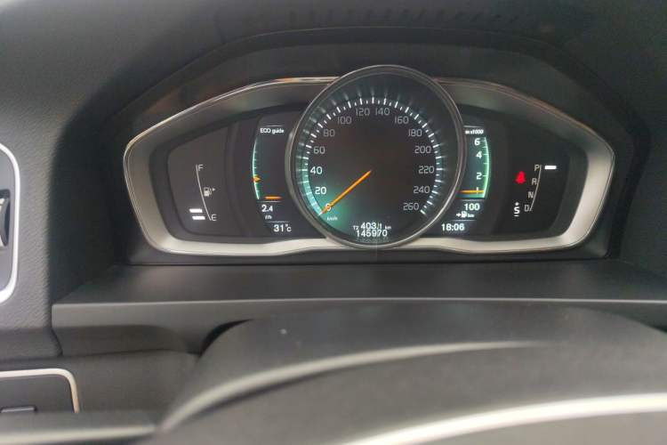 Used Volvo S60 2015 S60L T5 Intelligent Drive Edition Odometer Close Up