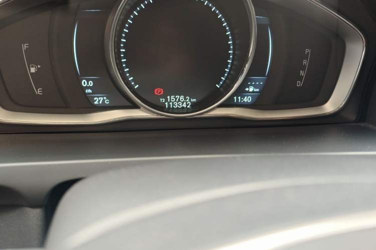 Used Volvo S60 2015 S60L T5 Intelligent Drive Edition Odometer Close Up