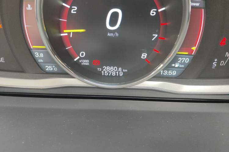 Used Volvo S60 2015 S60L T5 Intelligent Drive Edition Odometer Close Up