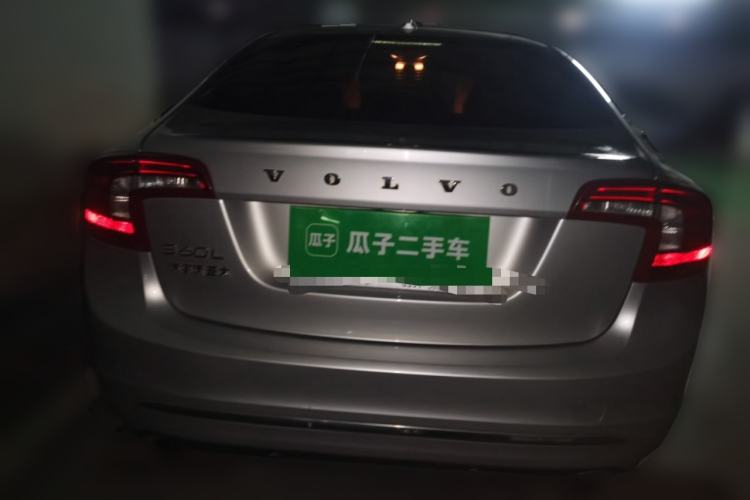 Used Volvo S60 2015 S60L 2.0T Zhiyuan Edition Rear