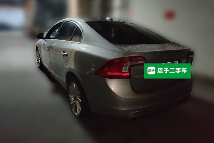 Used Volvo S60 2015 S60L 2.0T Zhiyuan Edition Rear Left 45 Deg