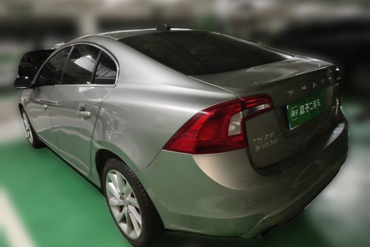 Used Volvo S60 2015 S60L 2.0T Zhiyuan Edition Rear Left 45 Deg