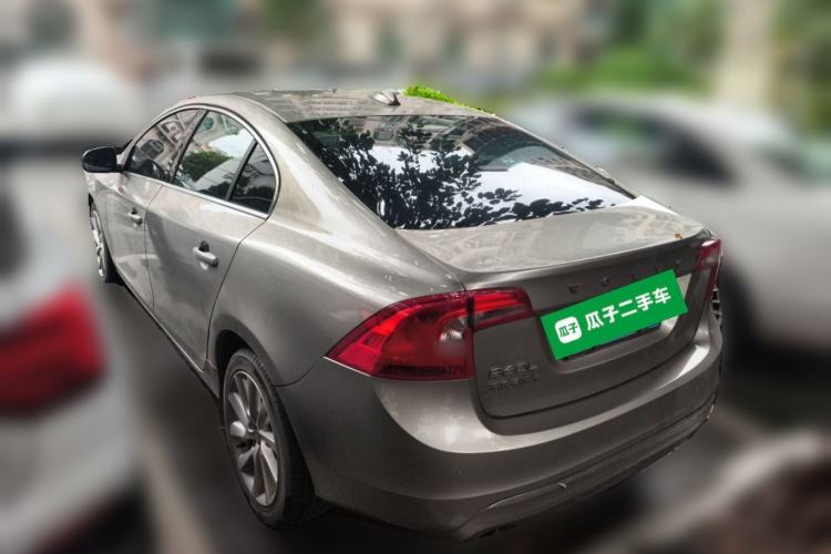 Used Volvo S60 2015 S60L 2.0T Zhiyuan Edition Rear Left 45 Deg