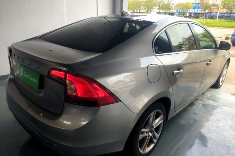Used Volvo S60 2015 S60L T5 Intelligent Drive Edition Rear Right 45 Deg