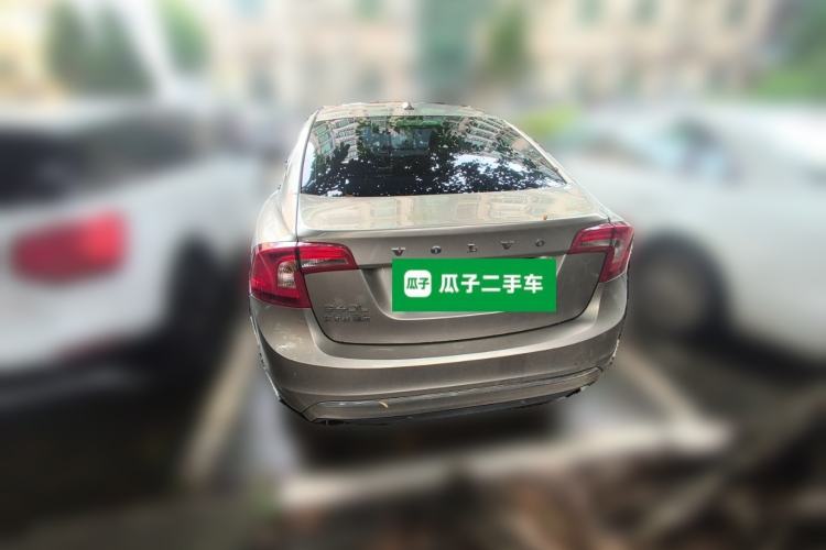 Used Volvo S60 2015 S60L 2.0T Zhiyuan Edition Rear