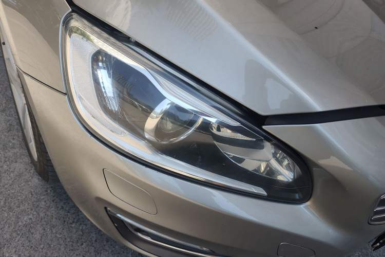 Used Volvo S60 2015 S60L T5 Intelligent Drive Edition Right Front Headlight