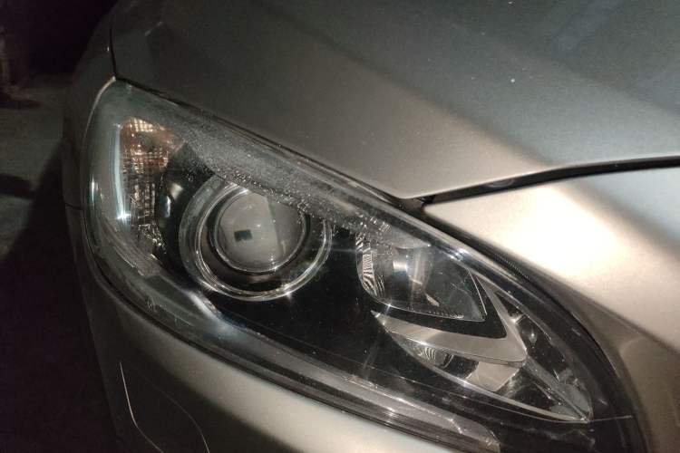 Used Volvo S60 2015 S60L 2.0T Zhiyuan Edition Right Front Headlight