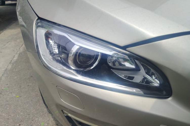 Used Volvo S60 2015 S60L T5 Intelligent Drive Edition Right Front Headlight