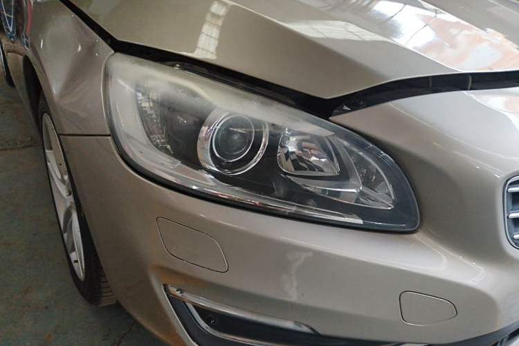Used Volvo S60 2015 S60L T5 Intelligent Drive Edition Right Front Headlight
