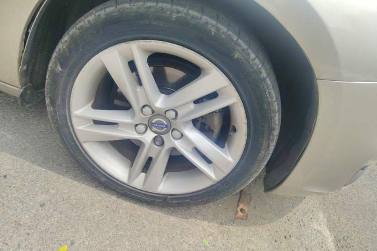 Used Volvo S60 2015 S60L T5 Intelligent Drive Edition Right Front Wheel Hub