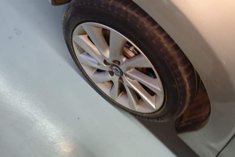 Used Volvo S60 2015 S60L 2.0T Zhiyuan Edition Right Rear Wheel Hub