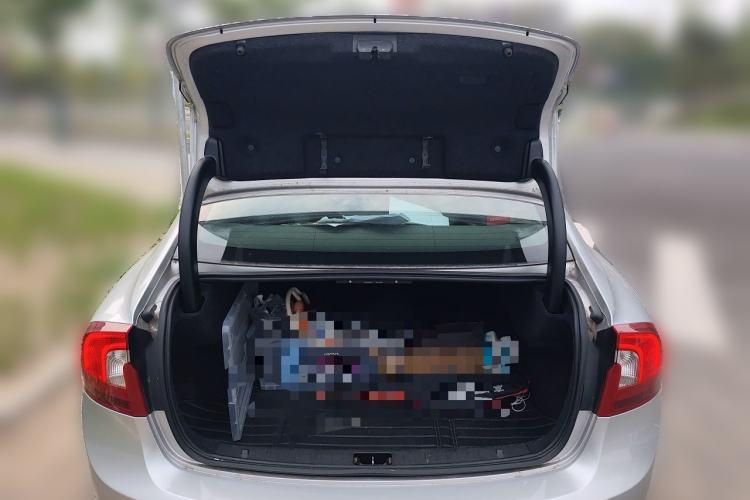 Used Volvo S60 2015 S60L 2.0T Zhiyuan Edition Trunk