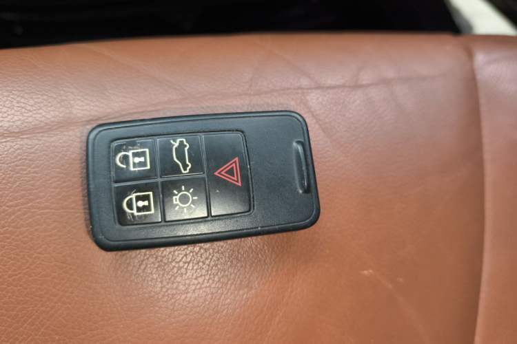 Used Volvo S60 2015 S60L 2.0T Zhiyuan Edition Vehicle Key