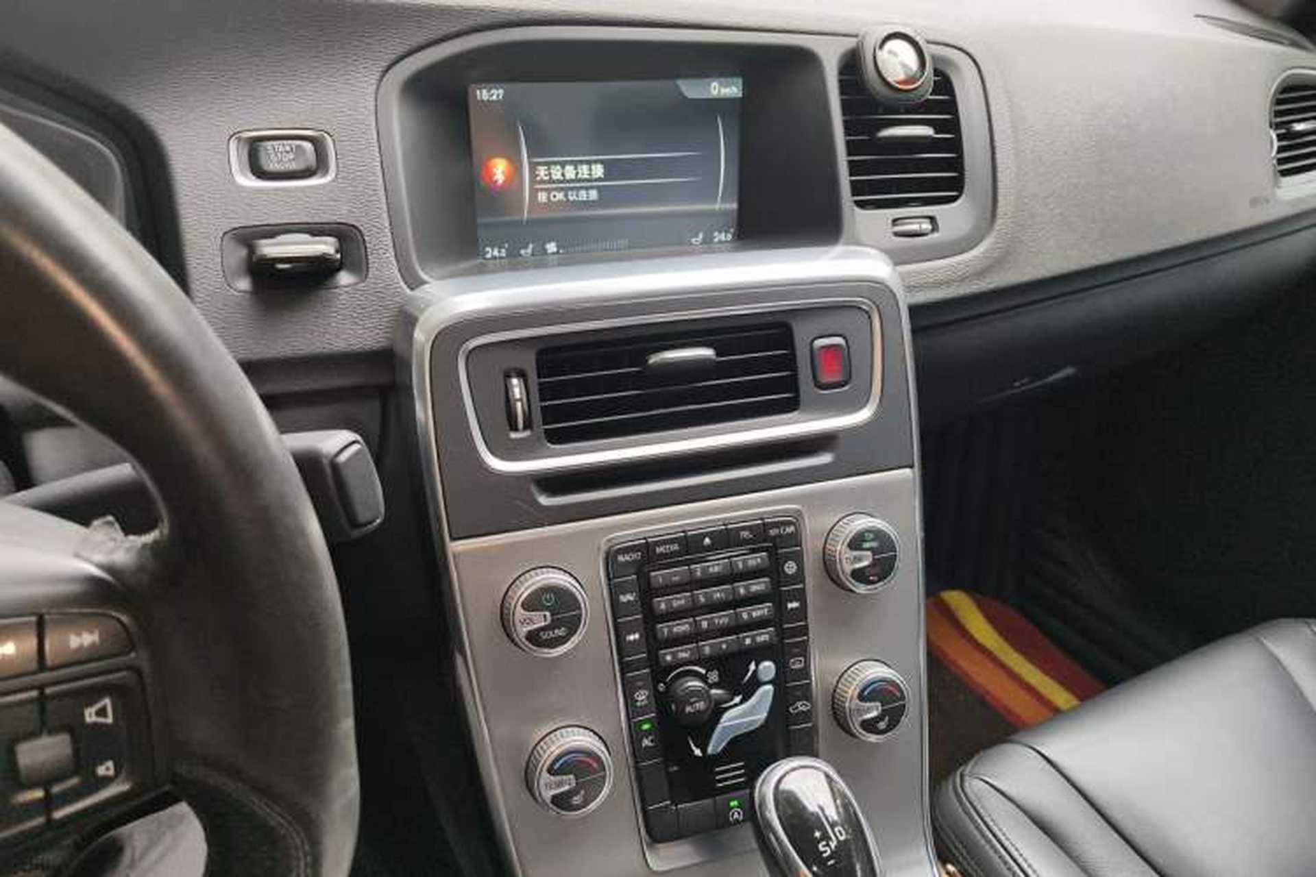 Used Volvo S60 2015 S60L 2.0T Zhiyuan Edition Audio And AC Panel