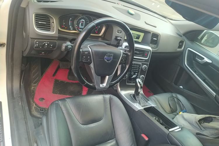 Used Volvo S60 2015 S60L T5 Intelligent Drive Edition Center Console