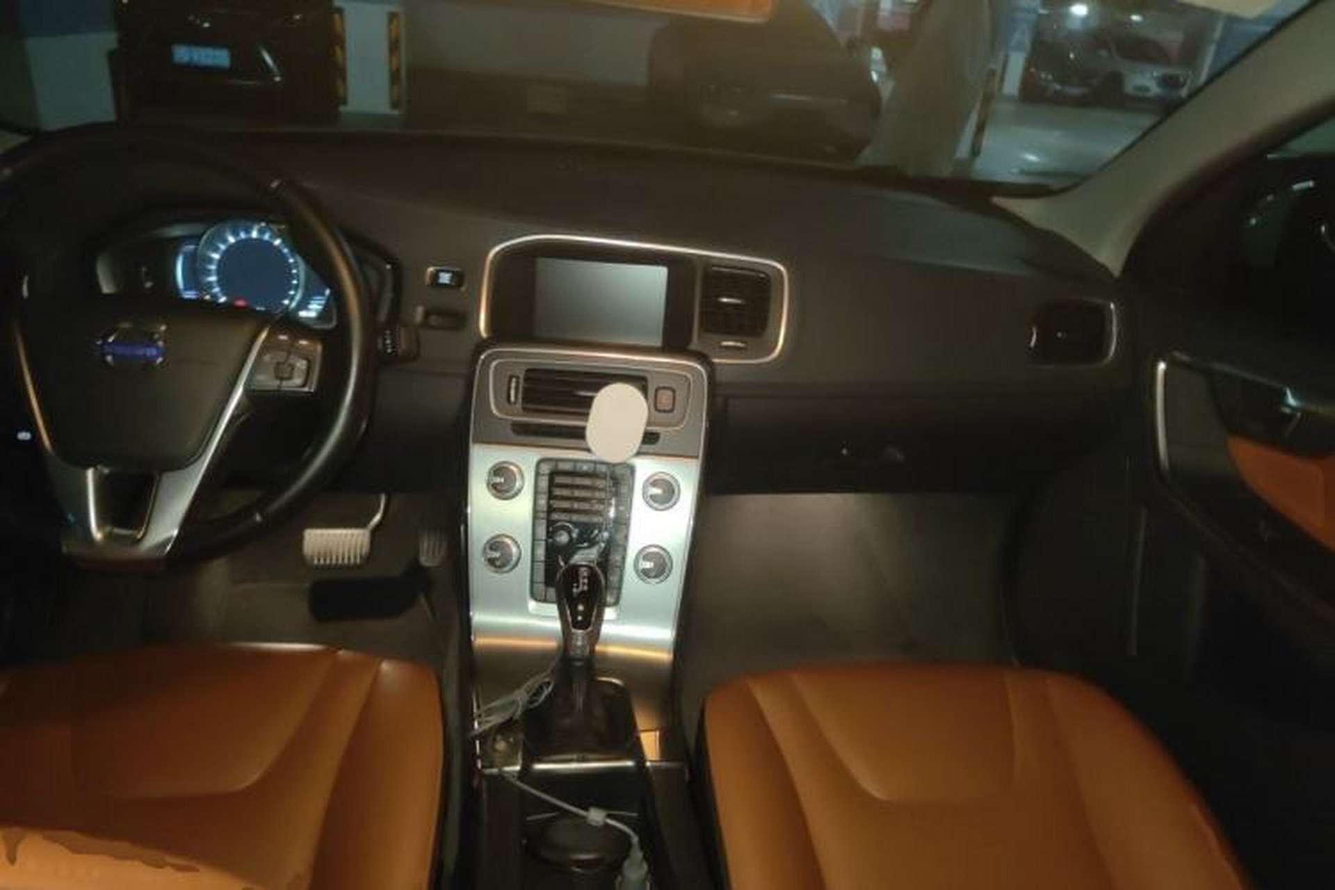 Used Volvo S60 2015 S60L 2.0T Zhiyuan Edition Center Console