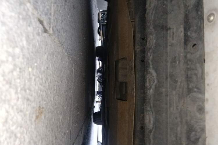 Used Volvo S60 2015 S60L 2.0T Zhiyuan Edition Chassis Front