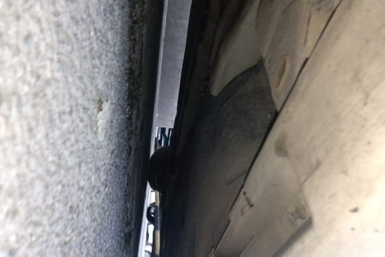 Used Volvo S60 2015 S60L 2.0T Zhiyuan Edition Chassis Front Left