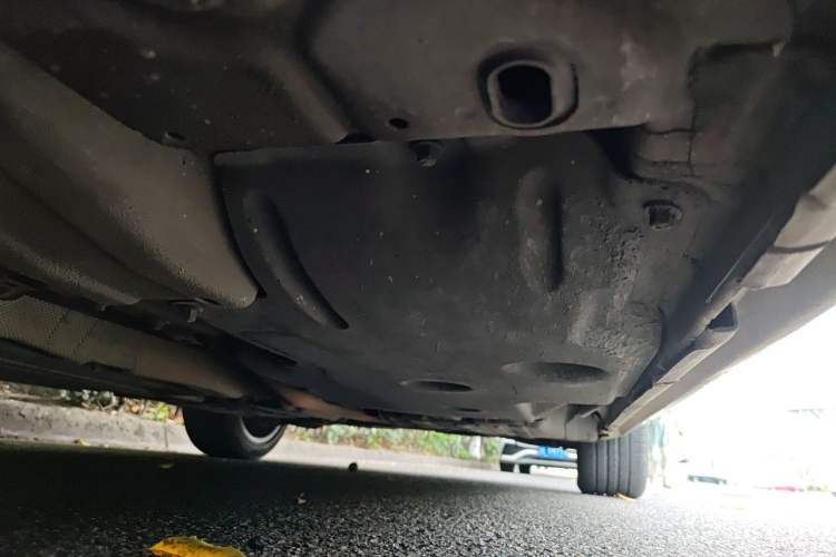 Used Volvo S60 2015 S60L 2.0T Zhiyuan Edition Chassis Front Left
