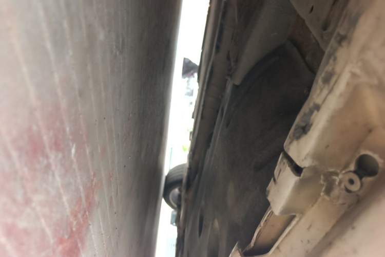 Used Volvo S60 2015 S60L 2.0T Zhiyuan Edition Chassis Front Left