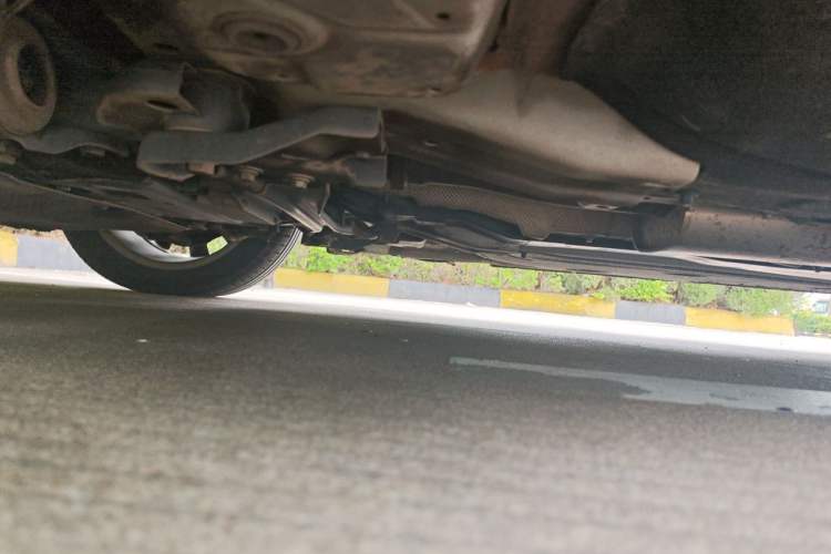 Used Volvo S60 2015 S60L 2.0T Zhiyuan Edition Chassis Front Left