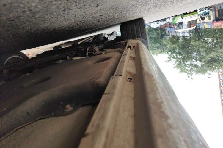 Used Volvo S60 2015 S60L 2.0T Zhiyuan Edition Chassis Front Left