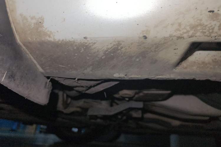 Used Volvo S60 2015 S60L 2.0T Zhiyuan Edition Chassis Front Left