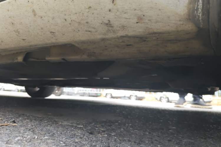 Used Volvo S60 2015 S60L 2.0T Zhiyuan Edition Chassis Front Right