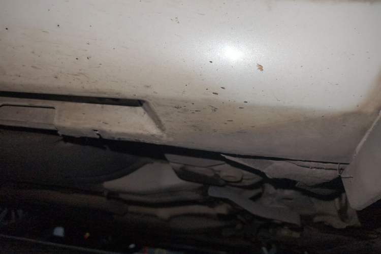 Used Volvo S60 2015 S60L 2.0T Zhiyuan Edition Chassis Front Right