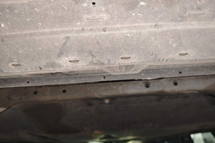 Used Volvo S60 2015 S60L 2.0T Zhiyuan Edition Chassis Front