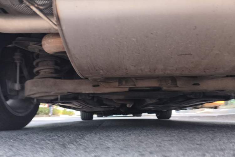 Used Volvo S60 2015 S60L 2.0T Zhiyuan Edition Chassis Rear