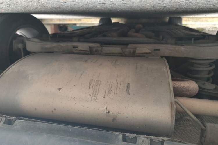 Used Volvo S60 2015 S60L 2.0T Zhiyuan Edition Chassis Rear