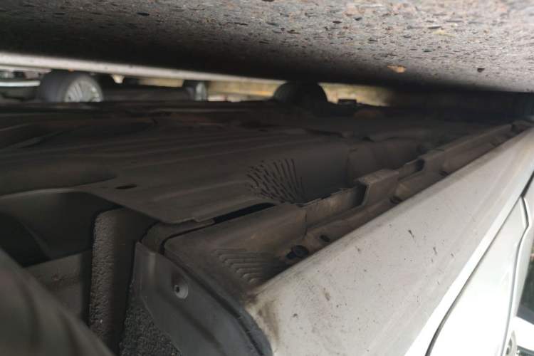 Used Volvo S60 2015 S60L 2.0T Zhiyuan Edition Chassis Rear Left