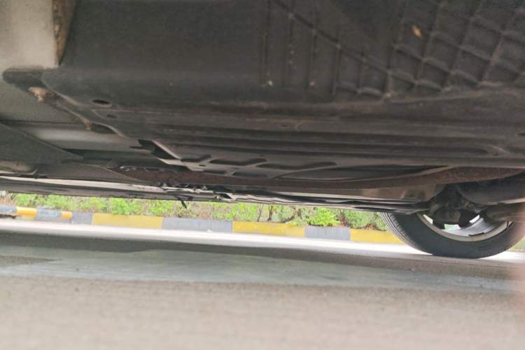 Used Volvo S60 2015 S60L 2.0T Zhiyuan Edition Chassis Rear Left