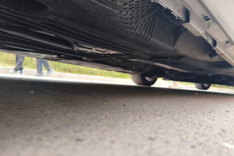 Used Volvo S60 2015 S60L 2.0T Zhiyuan Edition Chassis Rear Right