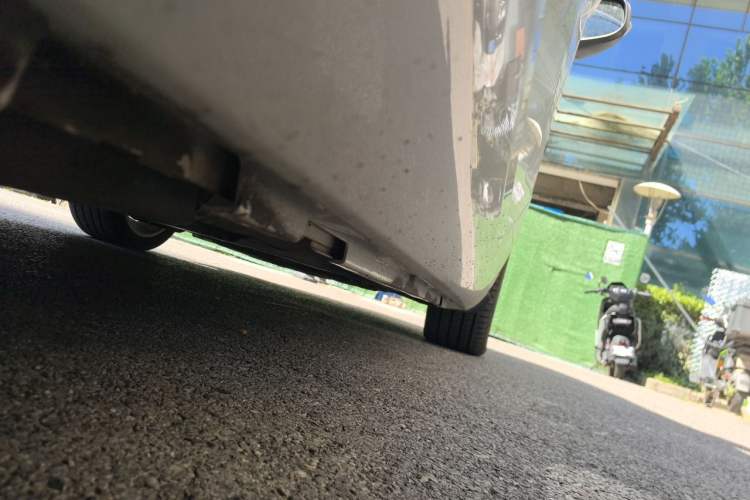 Used Volvo S60 2015 S60L 2.0T Zhiyuan Edition Chassis Rear Right