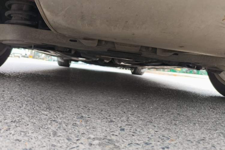 Used Volvo S60 2015 S60L 2.0T Zhiyuan Edition Chassis Rear
