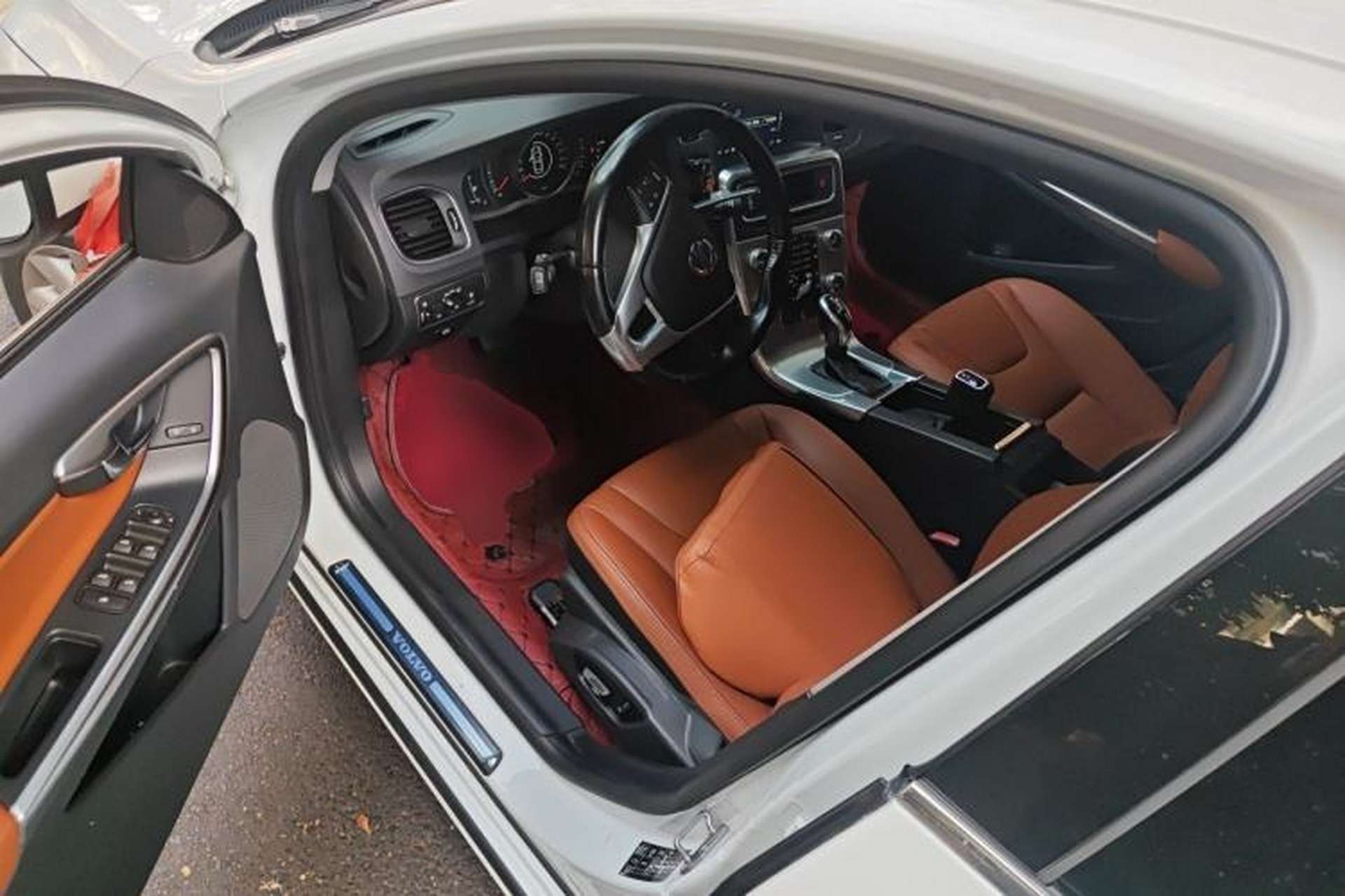 Used Volvo S60 2015 S60L 2.0T Zhiyuan Edition Driver Seat