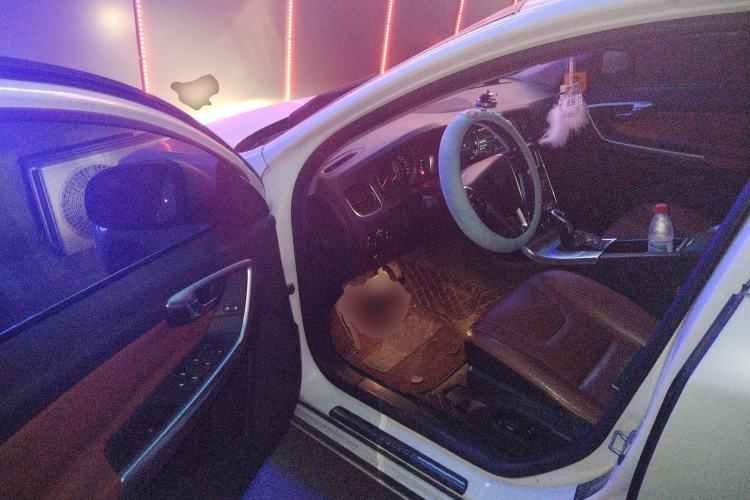 Used Volvo S60 2015 S60L 2.0T Zhiyuan Edition Driver Seat
