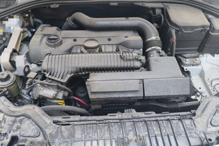 Used Volvo S60 2015 S60L 2.0T Zhiyuan Edition Engine Bay