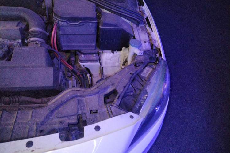 Used Volvo S60 2015 S60L 2.0T Zhiyuan Edition Engine Bay Left