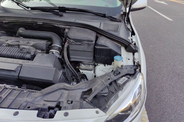 Used Volvo S60 2015 S60L T5 Intelligent Drive Edition Engine Bay Left