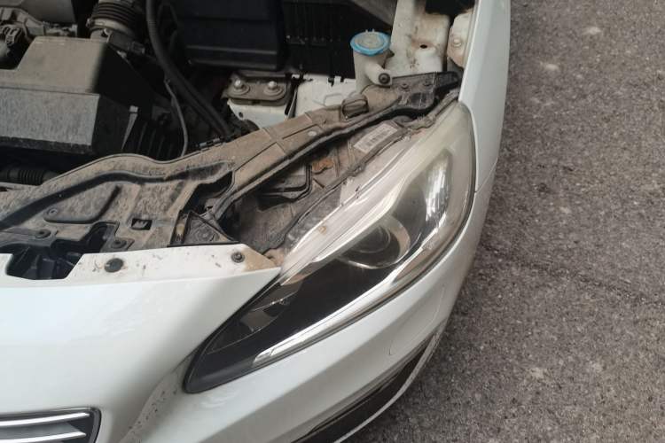 Used Volvo S60 2015 S60L T5 Intelligent Drive Edition Engine Bay Left
