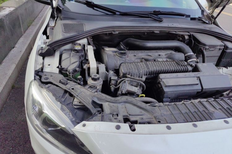 Used Volvo S60 2015 S60L T5 Intelligent Drive Edition Engine Bay Right