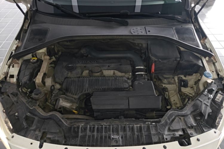 Used Volvo S60 2015 S60L T5 Intelligent Drive Edition Engine Bay