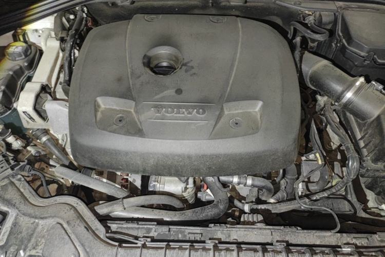 Used Volvo S60 2015 S60L 2.0T Smart Drive Edition Engine Bay