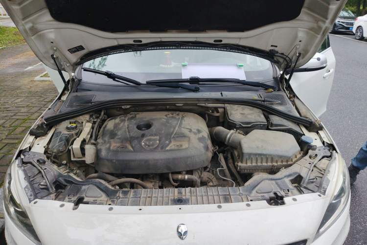 Used Volvo S60 2015 T5 Personalized Sport Edition Engine Bay