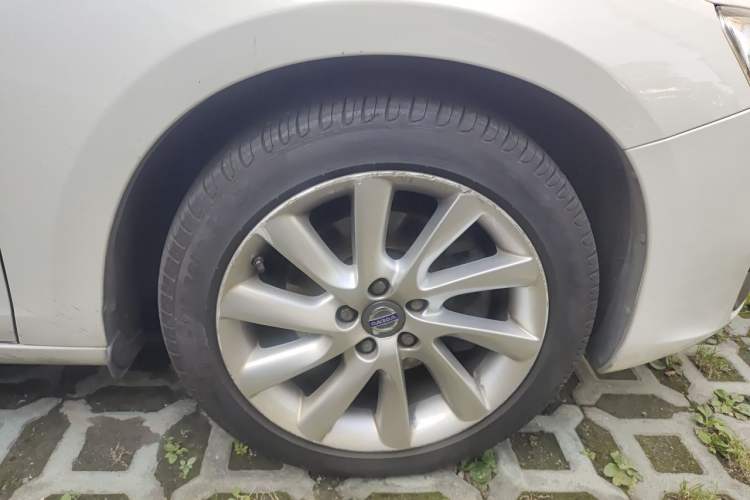 Used Volvo S60 2015 S60L 2.0T Zhiyuan Edition Exterior 1