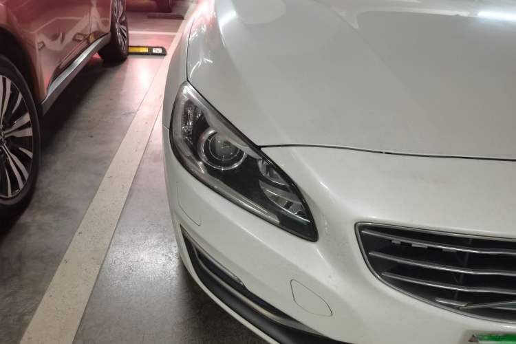 Used Volvo S60 2015 S60L 2.0T Zhiyuan Edition Exterior 3